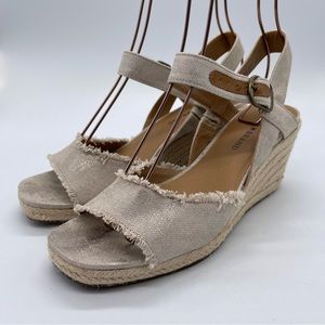 Lucky Brand Beige Canvas Espadrille Wedge Sandals